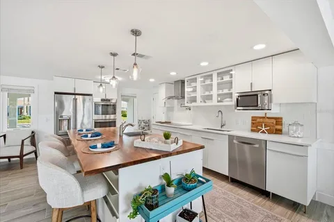 $2,175,000 | 617 Dundee Lane, Holmes Beach, FL 34217