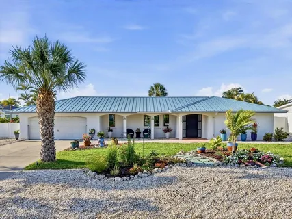 $2,175,000 | 617 Dundee Lane, Holmes Beach, FL 34217