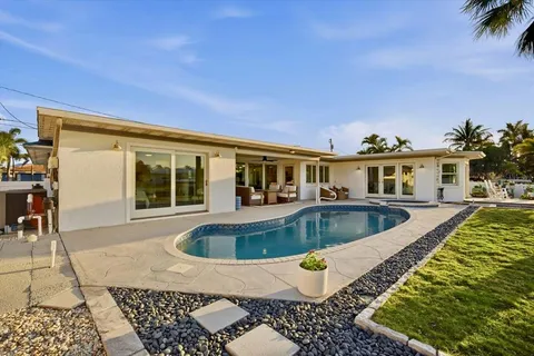 $2,175,000 | 617 Dundee Lane, Holmes Beach, FL 34217