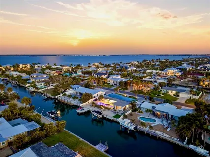 $2,175,000 | 617 Dundee Lane, Holmes Beach, FL 34217