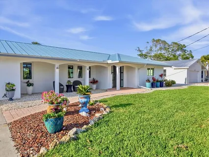 $2,175,000 | 617 Dundee Lane, Holmes Beach, FL 34217
