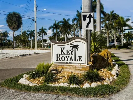 $2,175,000 | 617 Dundee Lane, Holmes Beach, FL 34217