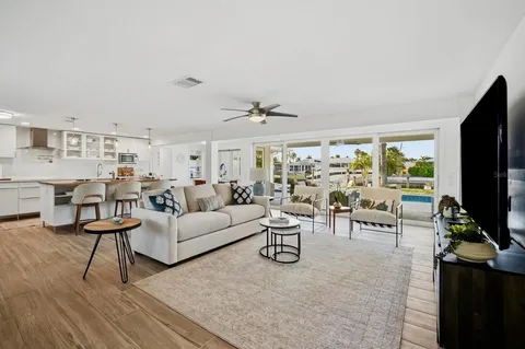 $2,175,000 | 617 Dundee Lane, Holmes Beach, FL 34217