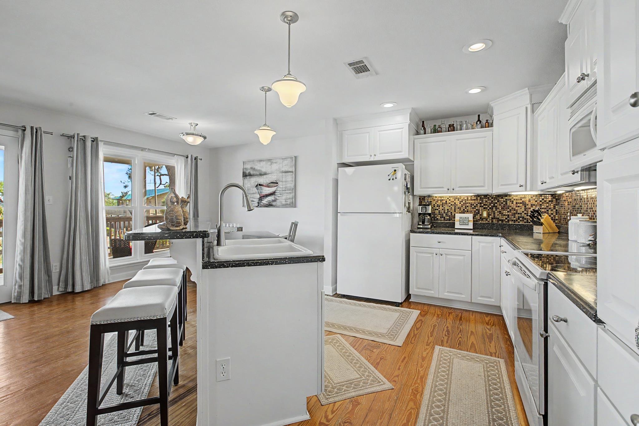 214 Harbor Circle Alligator Point, FL 32346 - Photo 17 of 70