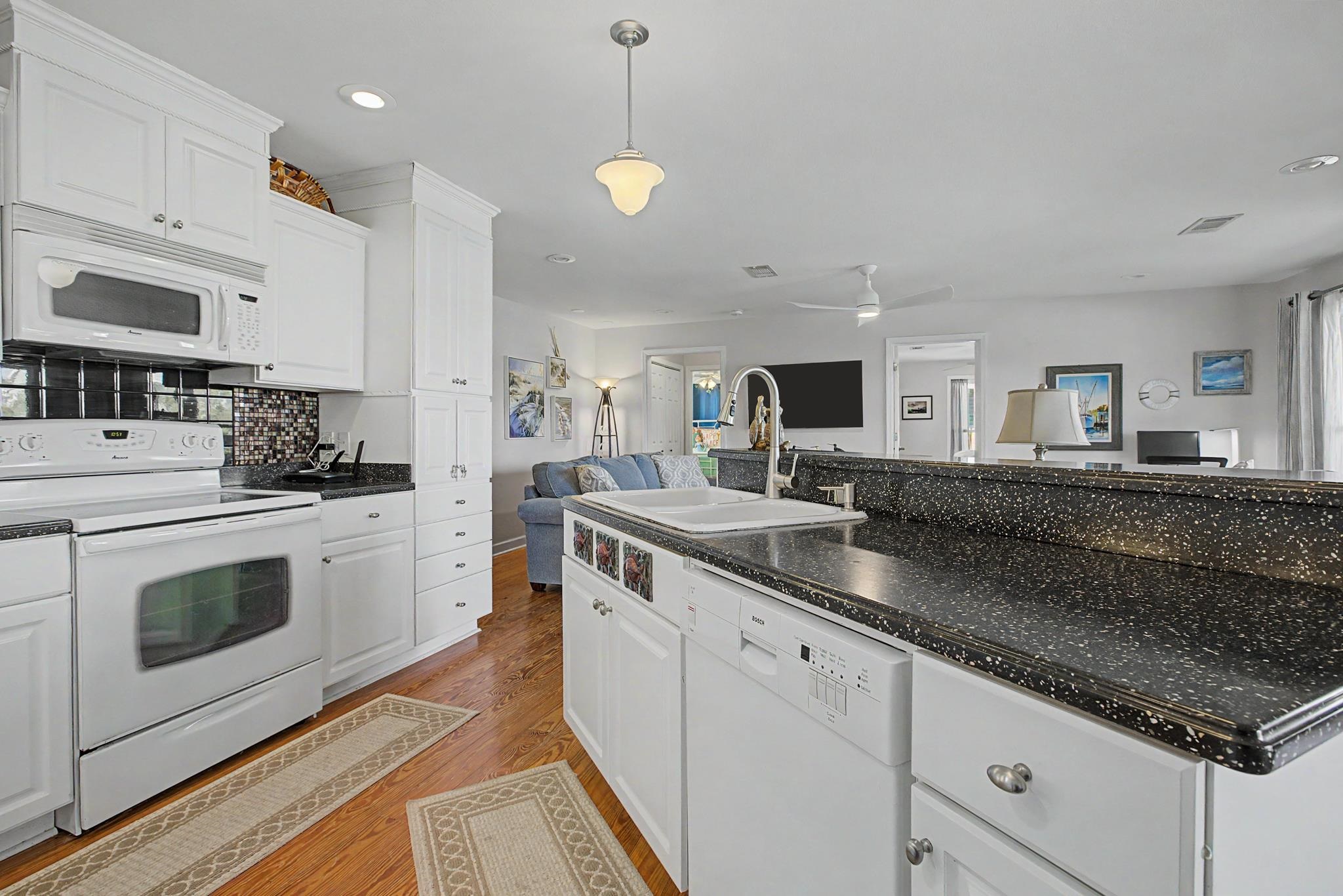 214 Harbor Circle Alligator Point, FL 32346 - Photo 18 of 70