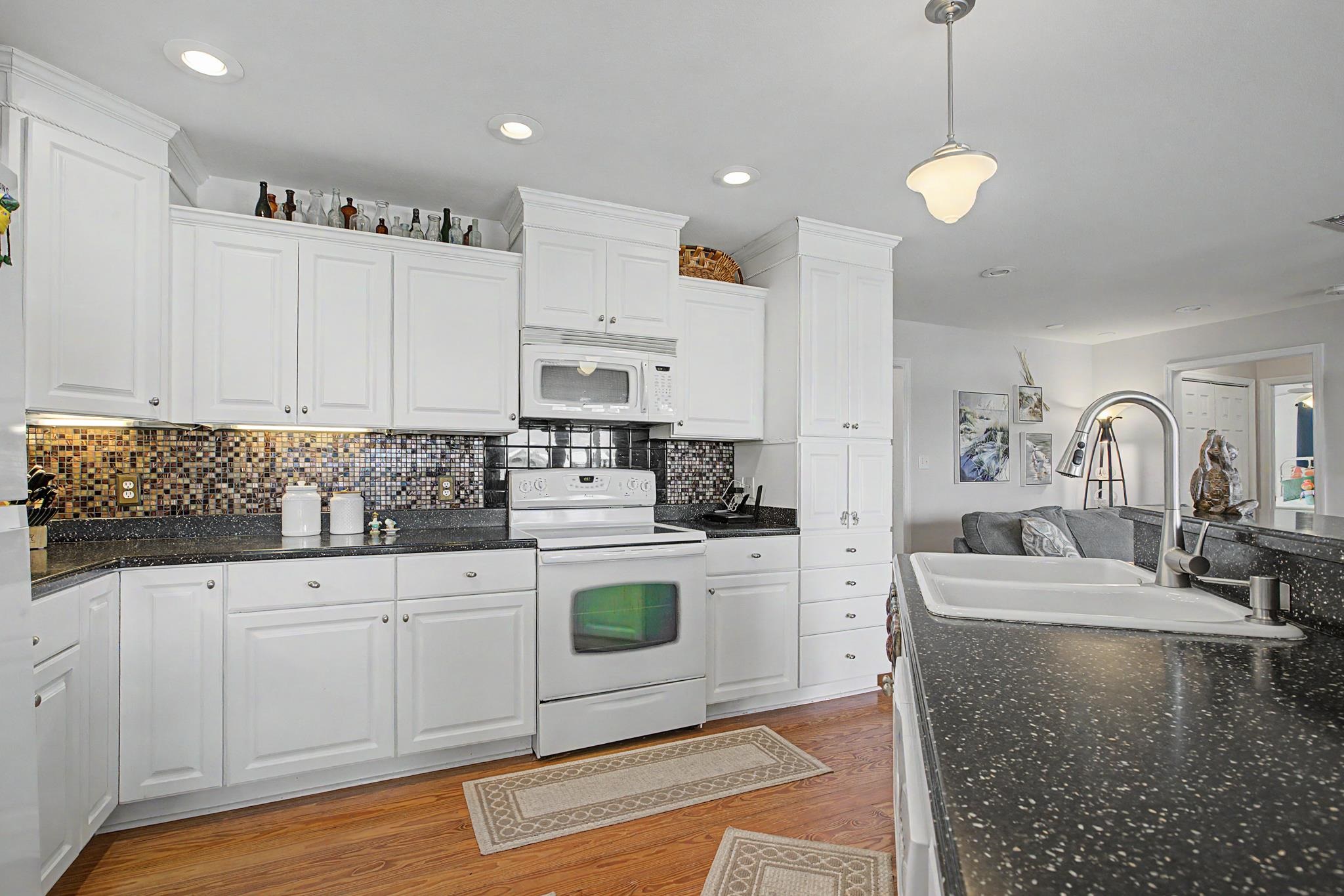 214 Harbor Circle Alligator Point, FL 32346 - Photo 19 of 70