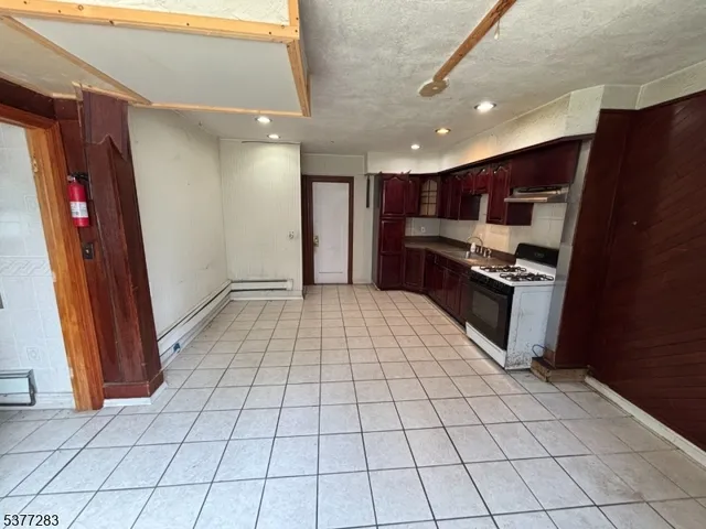 $464,900 | 950 West 6th Street, Plainfield, NJ 07063