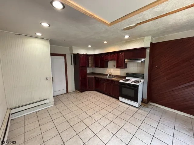 $464,900 | 950 West 6th Street, Plainfield, NJ 07063