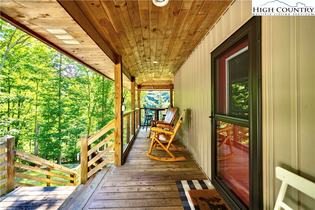 589 Skyline Road West Jefferson, NC 28694 - Photo 8 of 41 Gallery Image 8