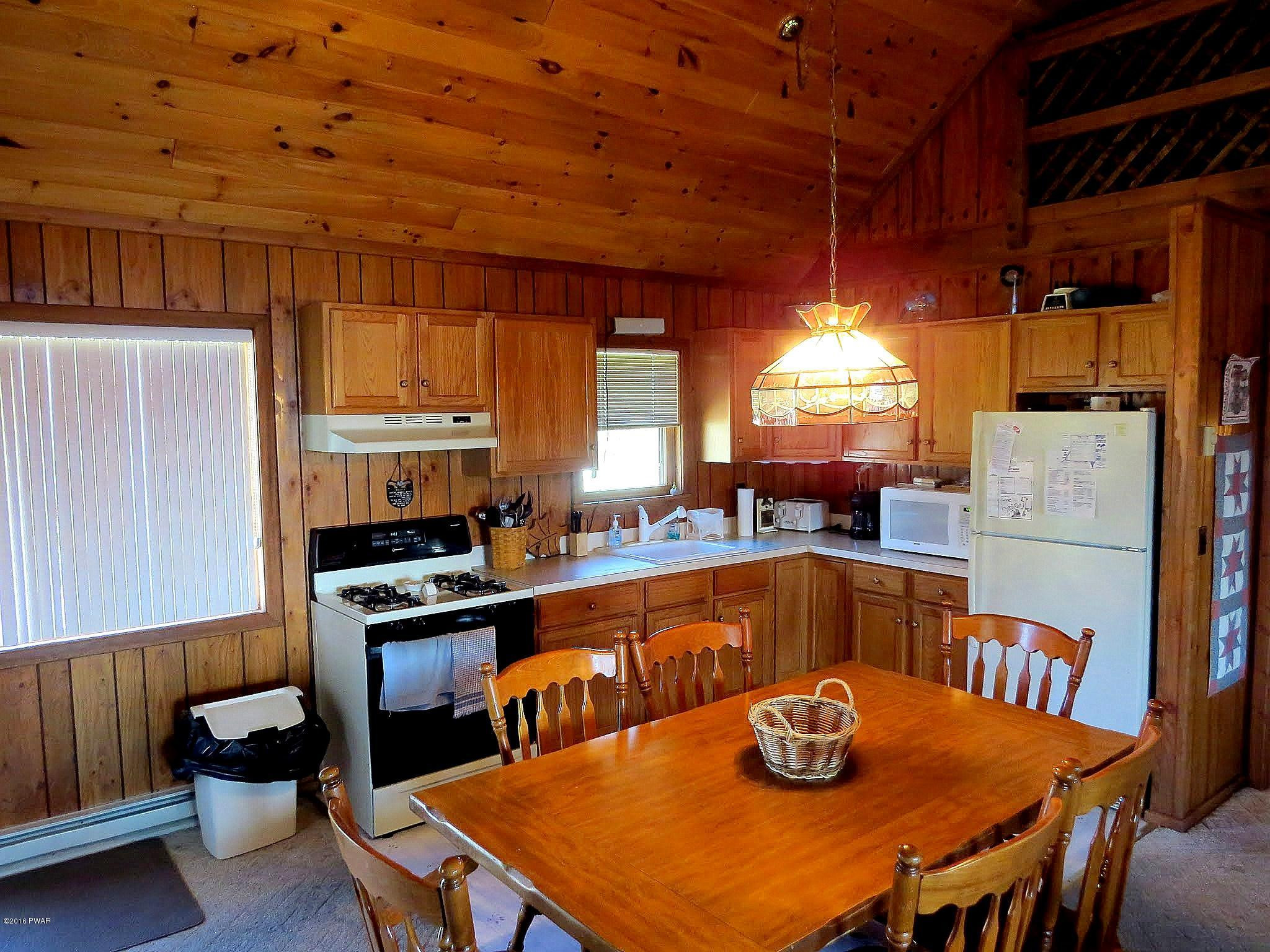 228 North Shore Road Hawley, PA 18428 - Photo 6 of 24