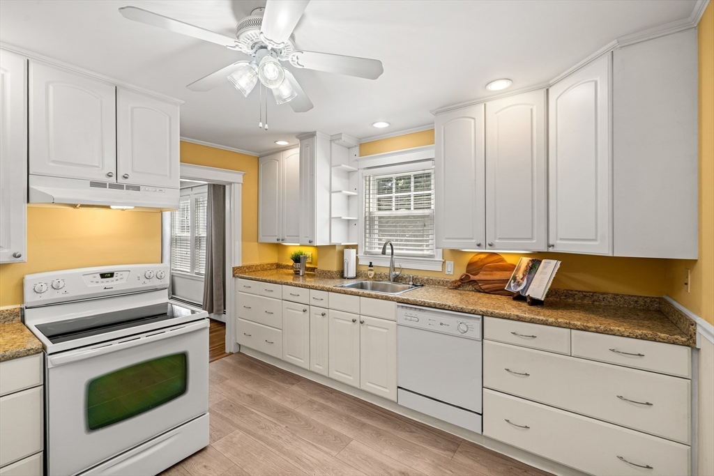 4 Clark Street Swampscott, MA 01907 - Photo 8 of 17