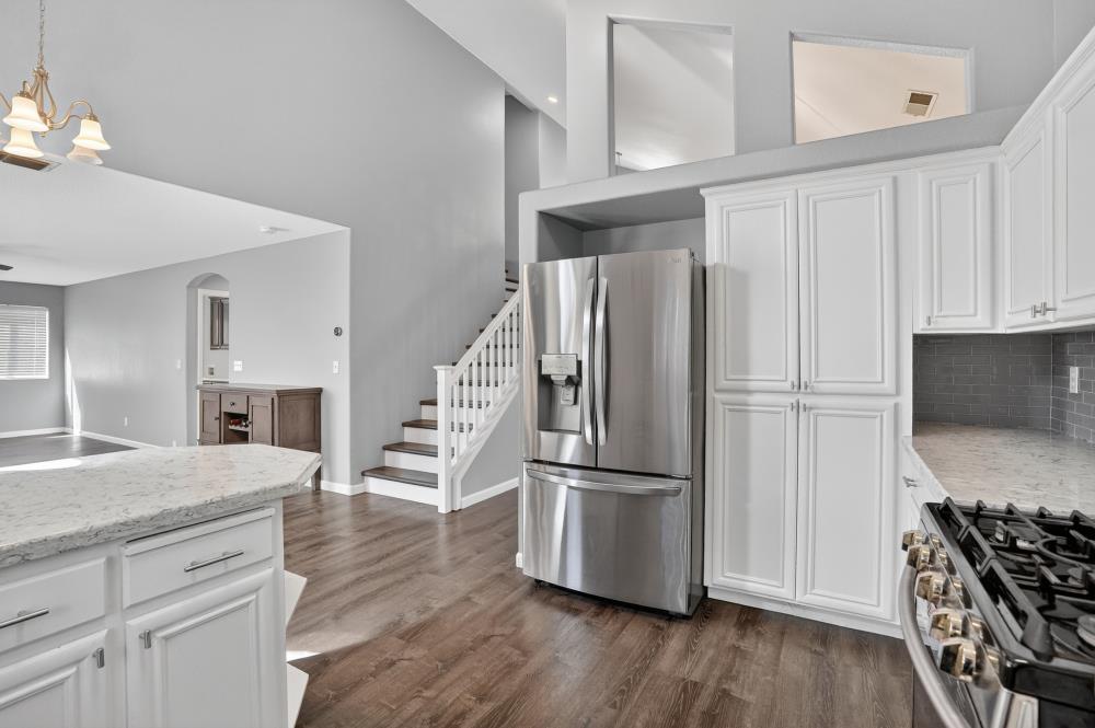 4004 Spindrifter Lane Elk Grove, CA 95758 - Photo 13 of 36
