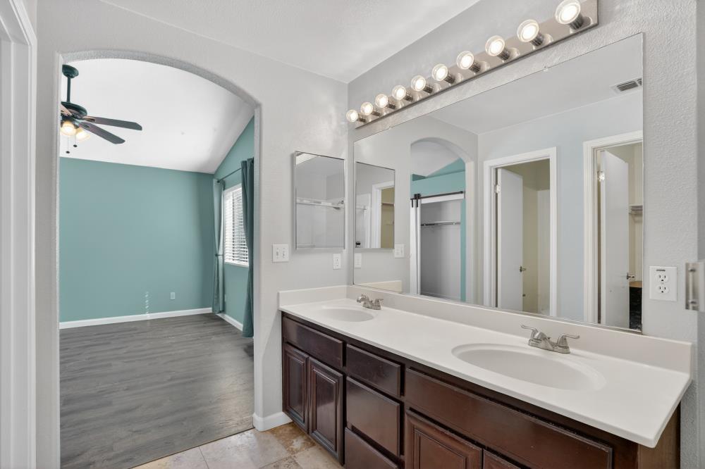 4004 Spindrifter Lane Elk Grove, CA 95758 - Photo 17 of 36