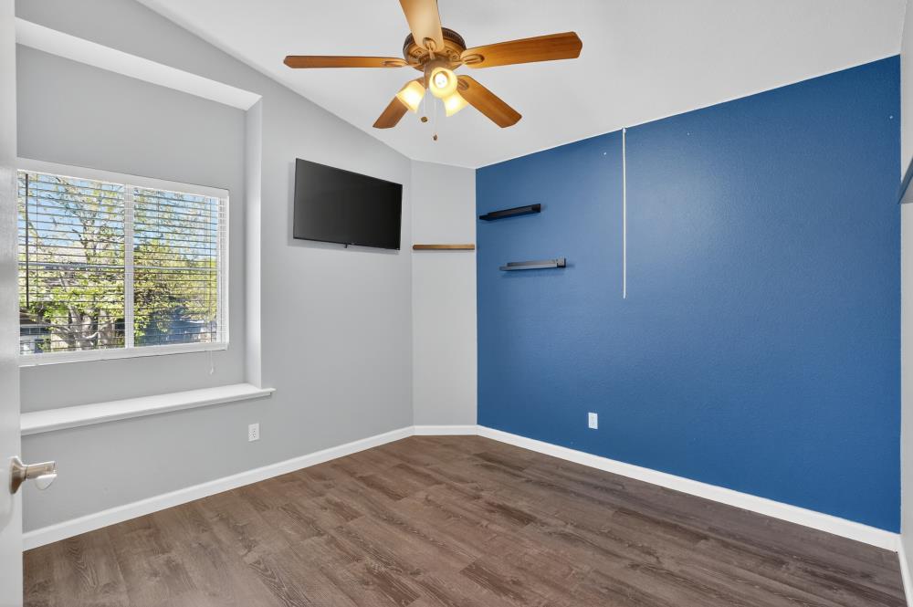 4004 Spindrifter Lane Elk Grove, CA 95758 - Photo 18 of 36