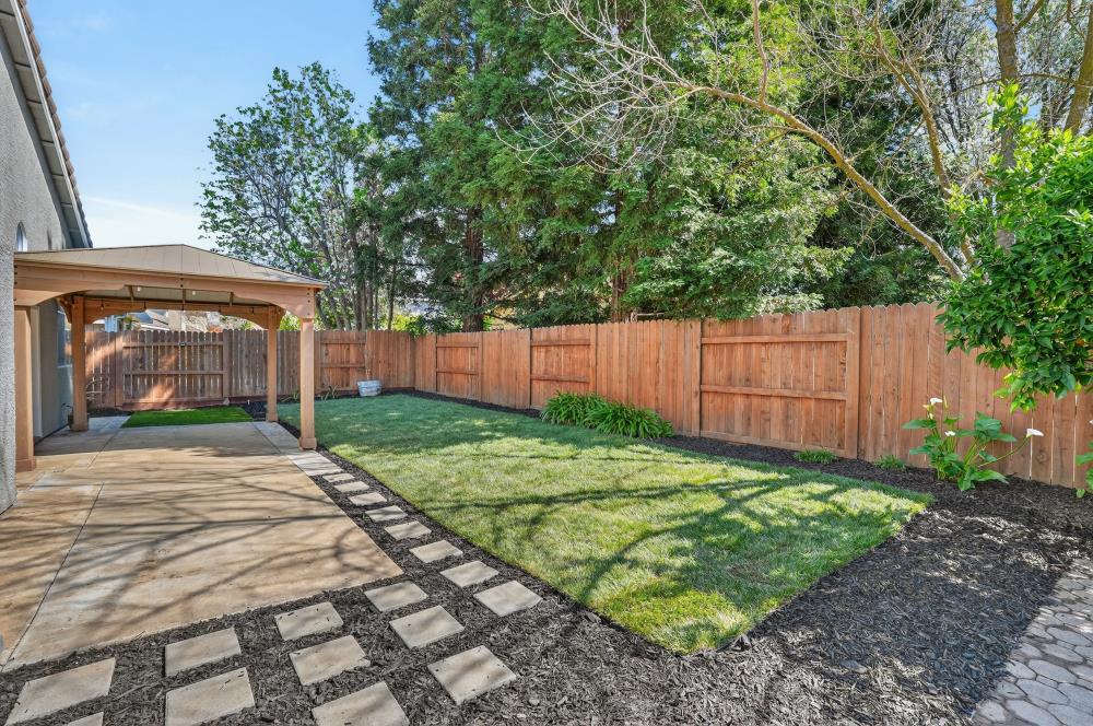 4004 Spindrifter Lane Elk Grove, CA 95758 - Photo 30 of 36