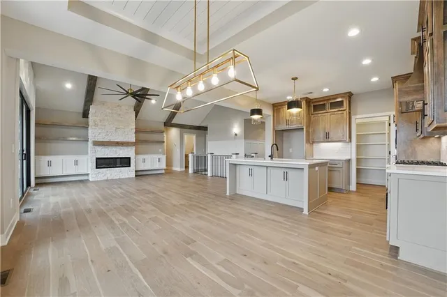 $775,000 | 361 Northwest Patch Court, Lee's Summit, MO 64081