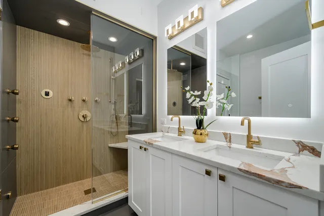 $824,900 | 867 North Marshfield Avenue, Unit 2, Chicago, IL 60622