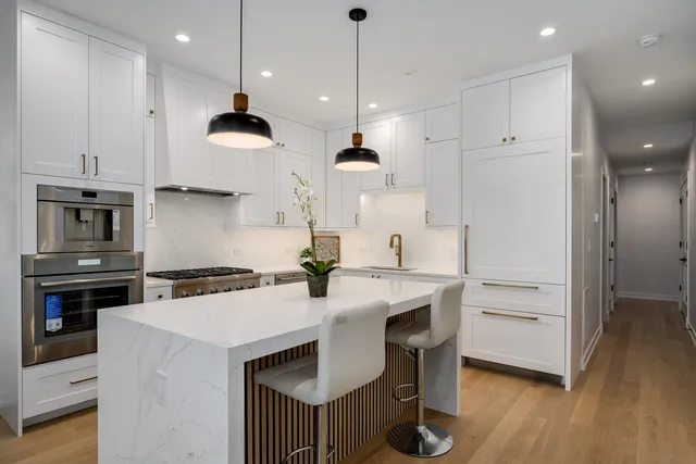 $824,900 | 867 North Marshfield Avenue, Unit 2, Chicago, IL 60622