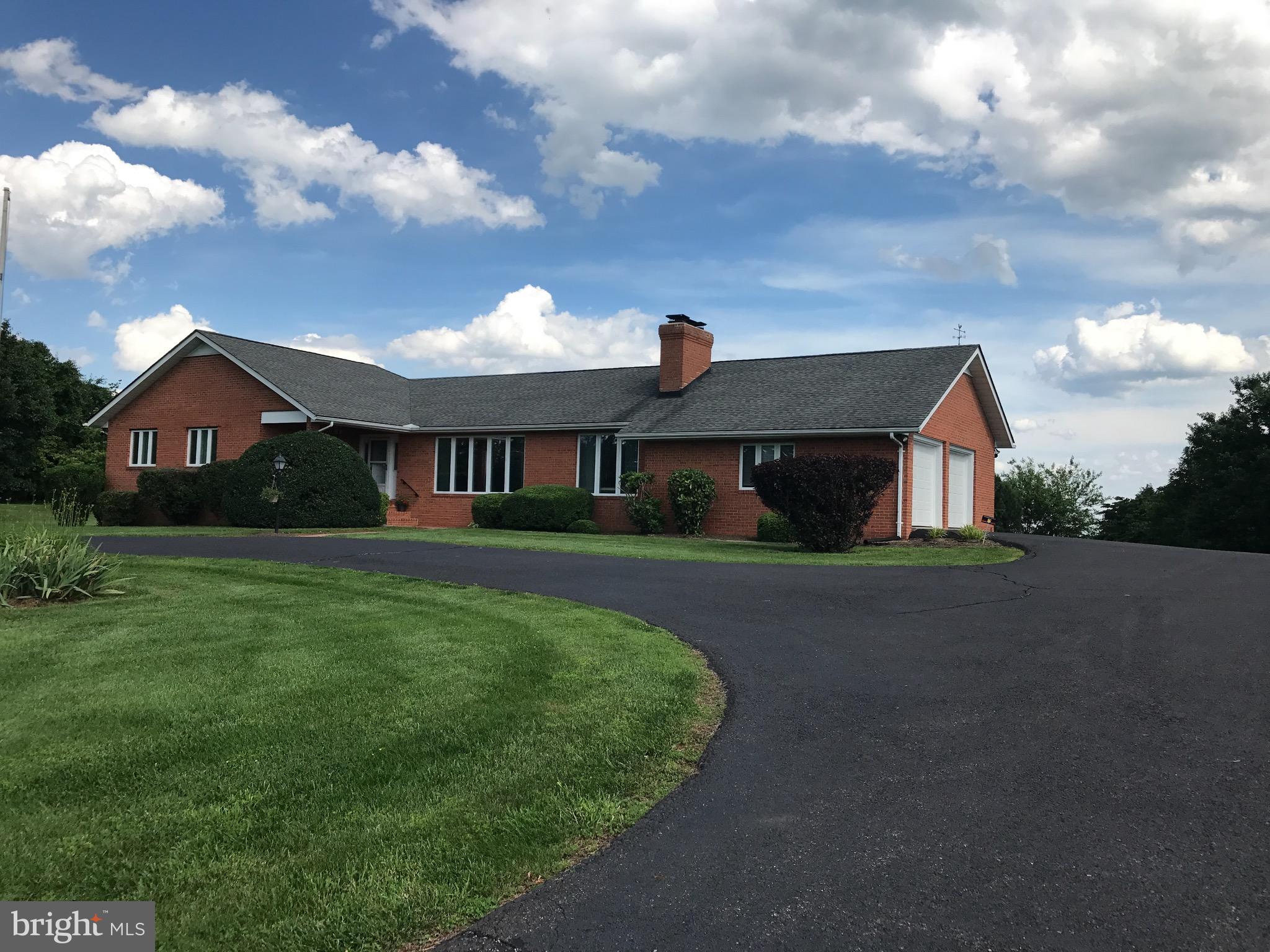 19321 Old Orange Road Culpeper, VA 22701 - Photo 4 of 28 Perfectly situated for privacy and views