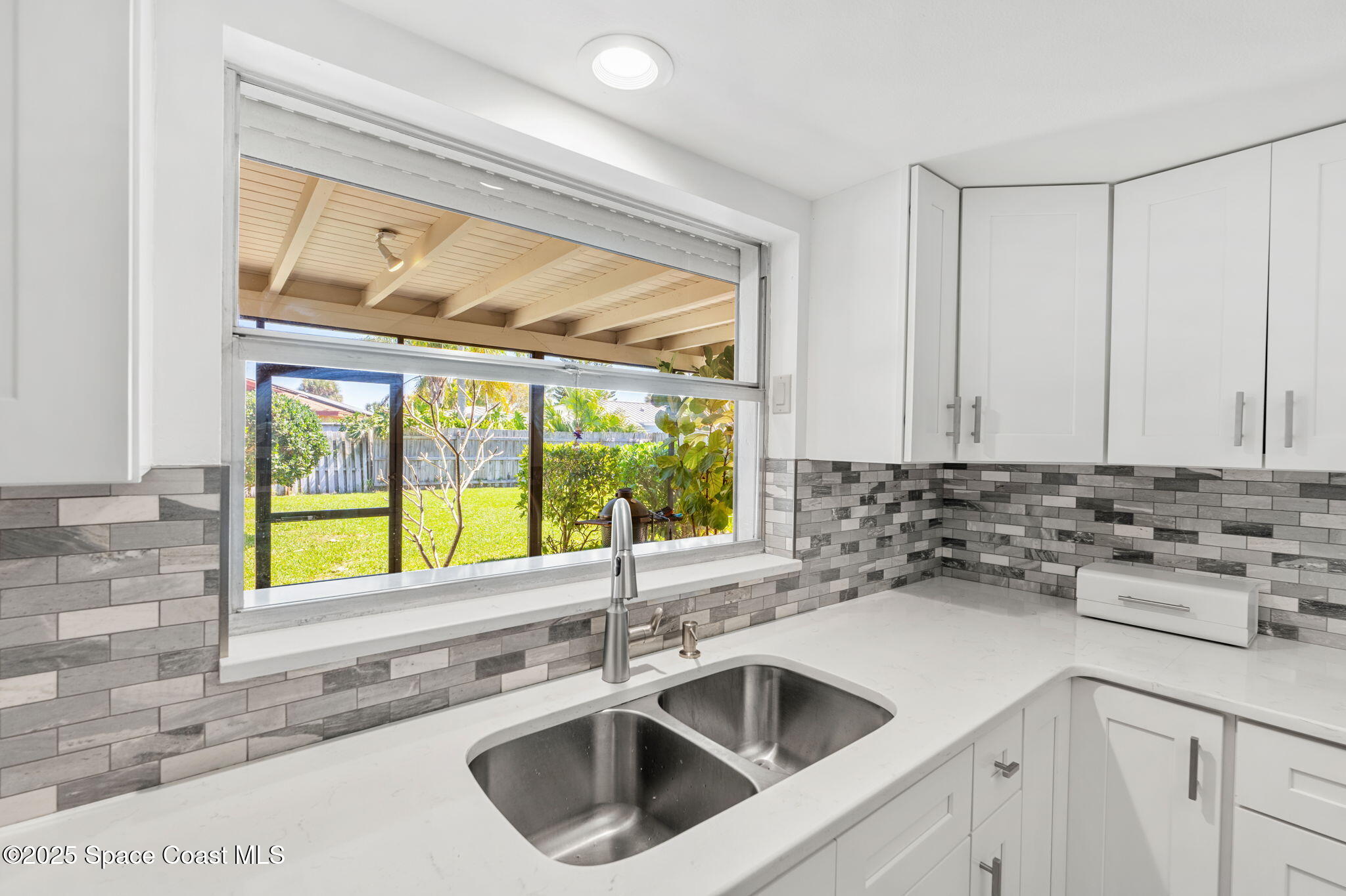 625 Caribbean Road Satellite Beach, FL 32937 - Photo 8 of 35 625 Caribbean Rd (15)