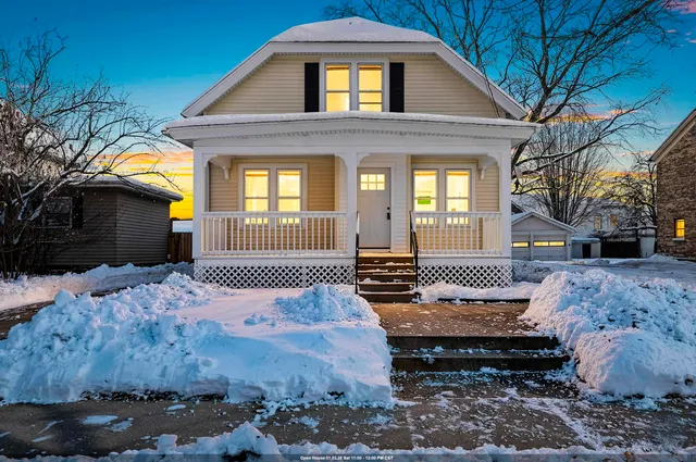 $269,900 | 1013 South 22nd Street, Manitowoc, WI 54220