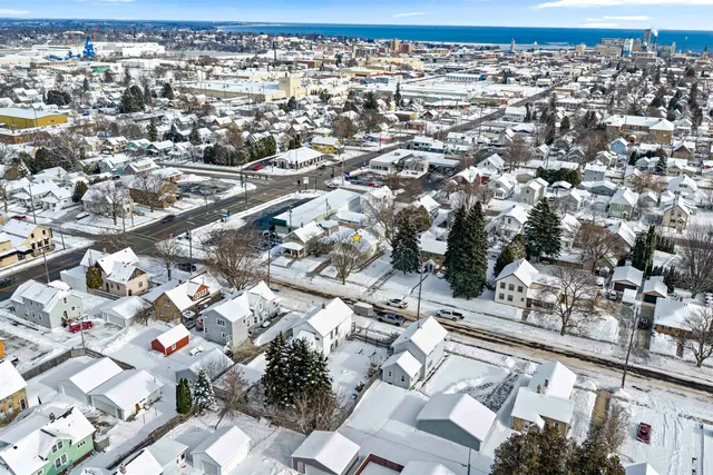 $269,900 | 1013 South 22nd Street, Manitowoc, WI 54220