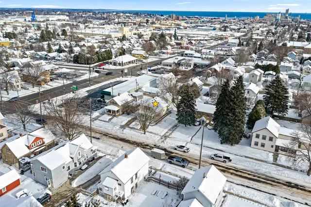 $269,900 | 1013 South 22nd Street, Manitowoc, WI 54220