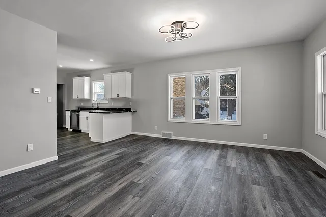 $269,900 | 1013 South 22nd Street, Manitowoc, WI 54220