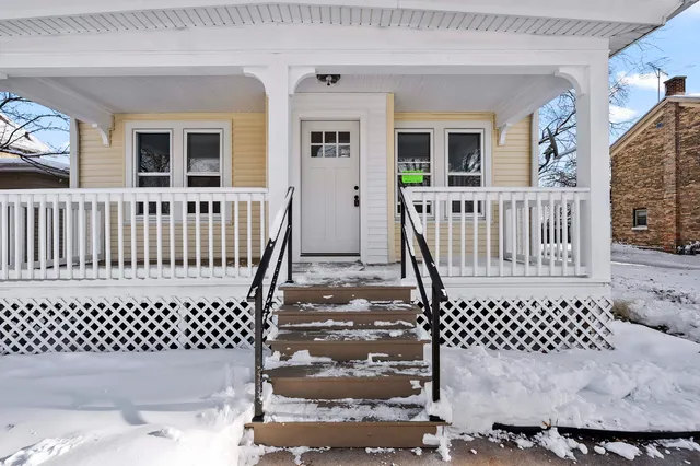 $269,900 | 1013 South 22nd Street, Manitowoc, WI 54220