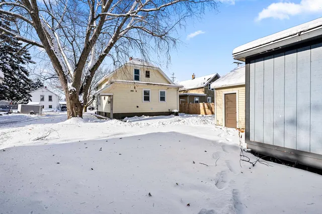 $269,900 | 1013 South 22nd Street, Manitowoc, WI 54220