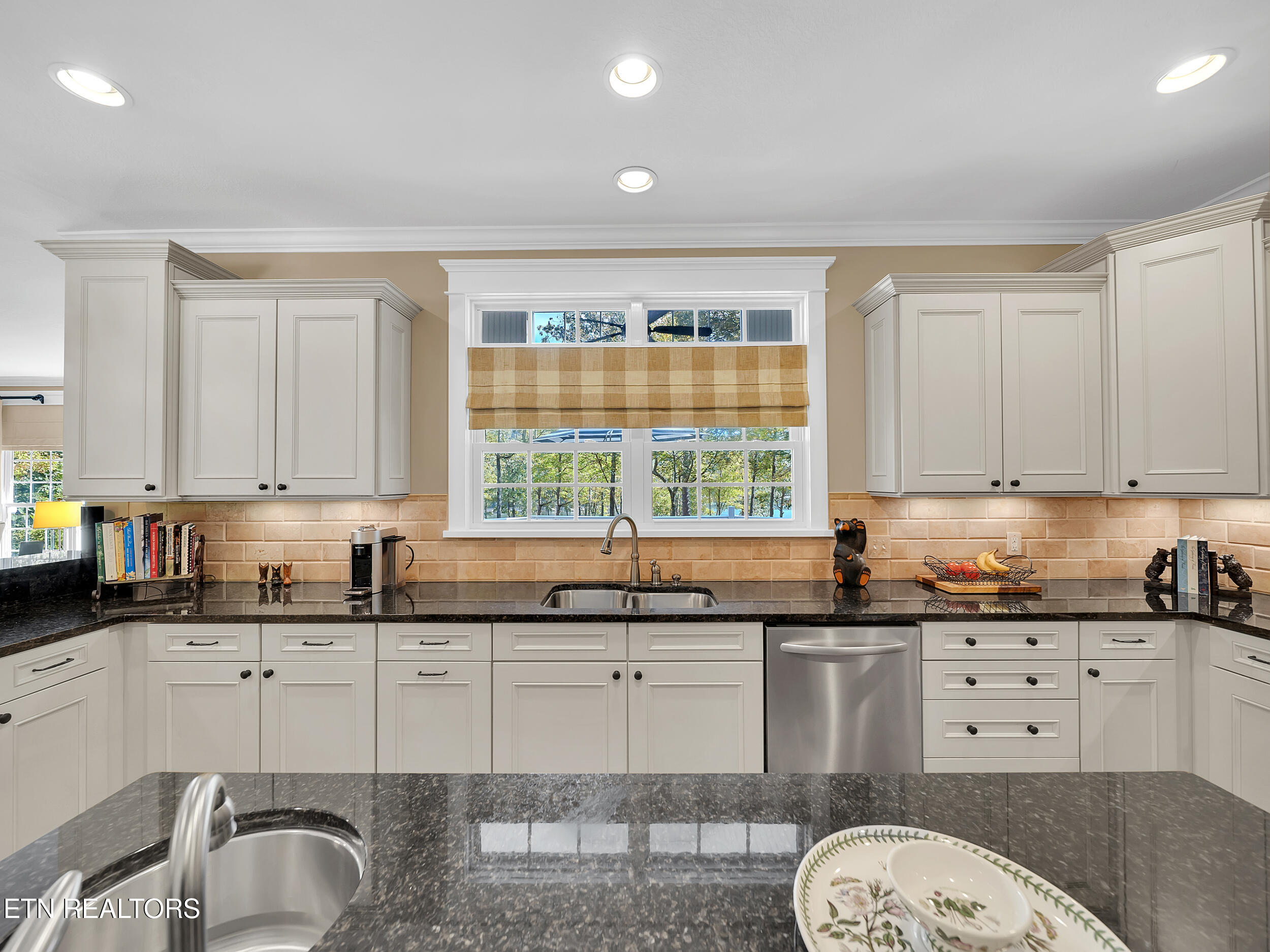 620 Bluff View Road New Tazewell, TN 37825 - Photo 19 of 51 32_32