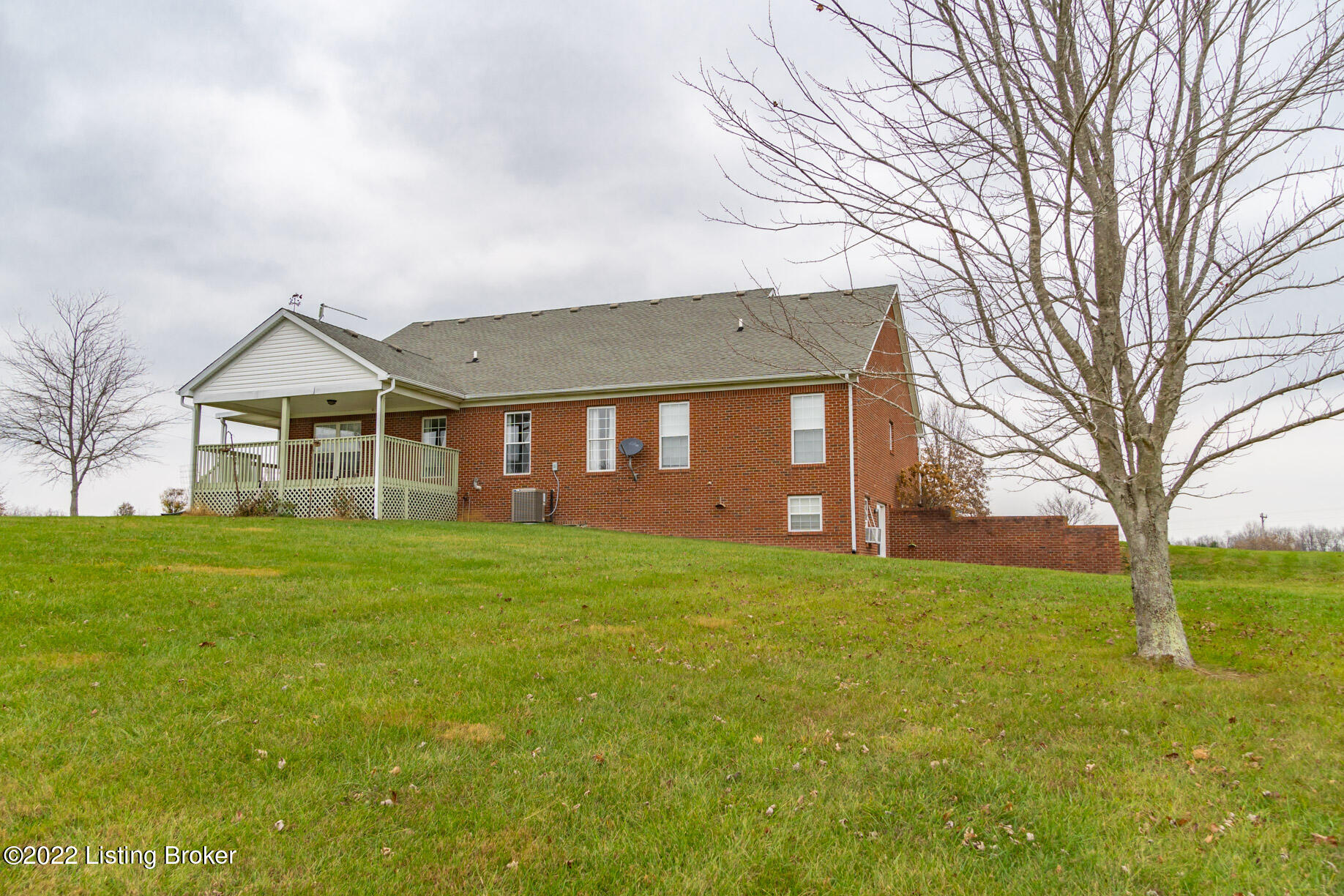 187 Haley Road Shelbyville, KY 40065 - Photo 5 of 24 So Much Space!