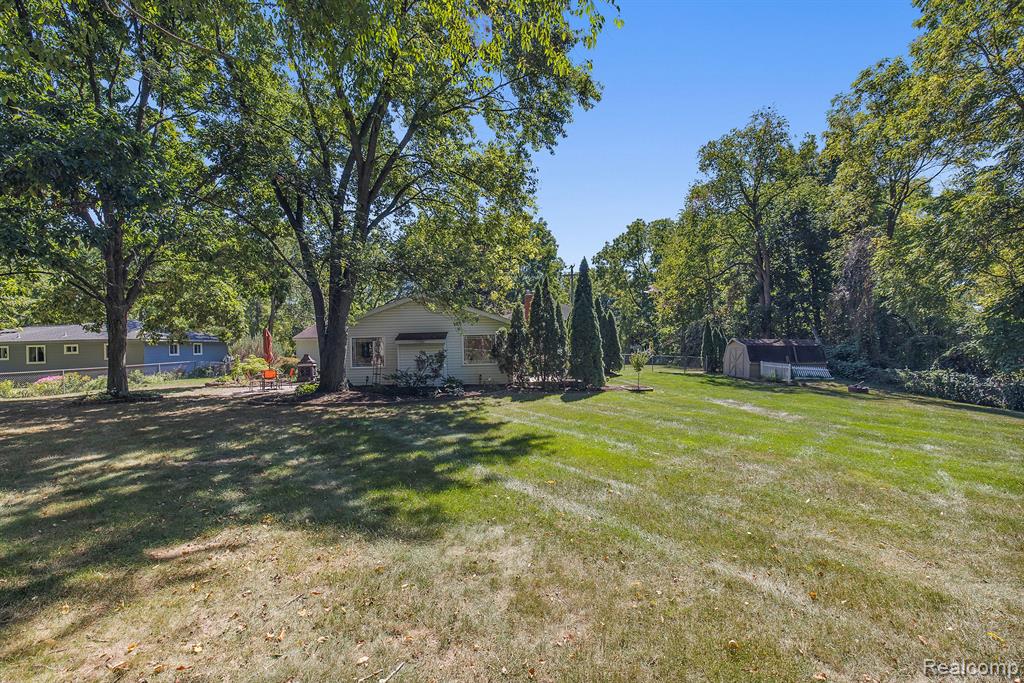 4390 Rohr Road Lake Orion, MI 48359 - Photo 56 of 64