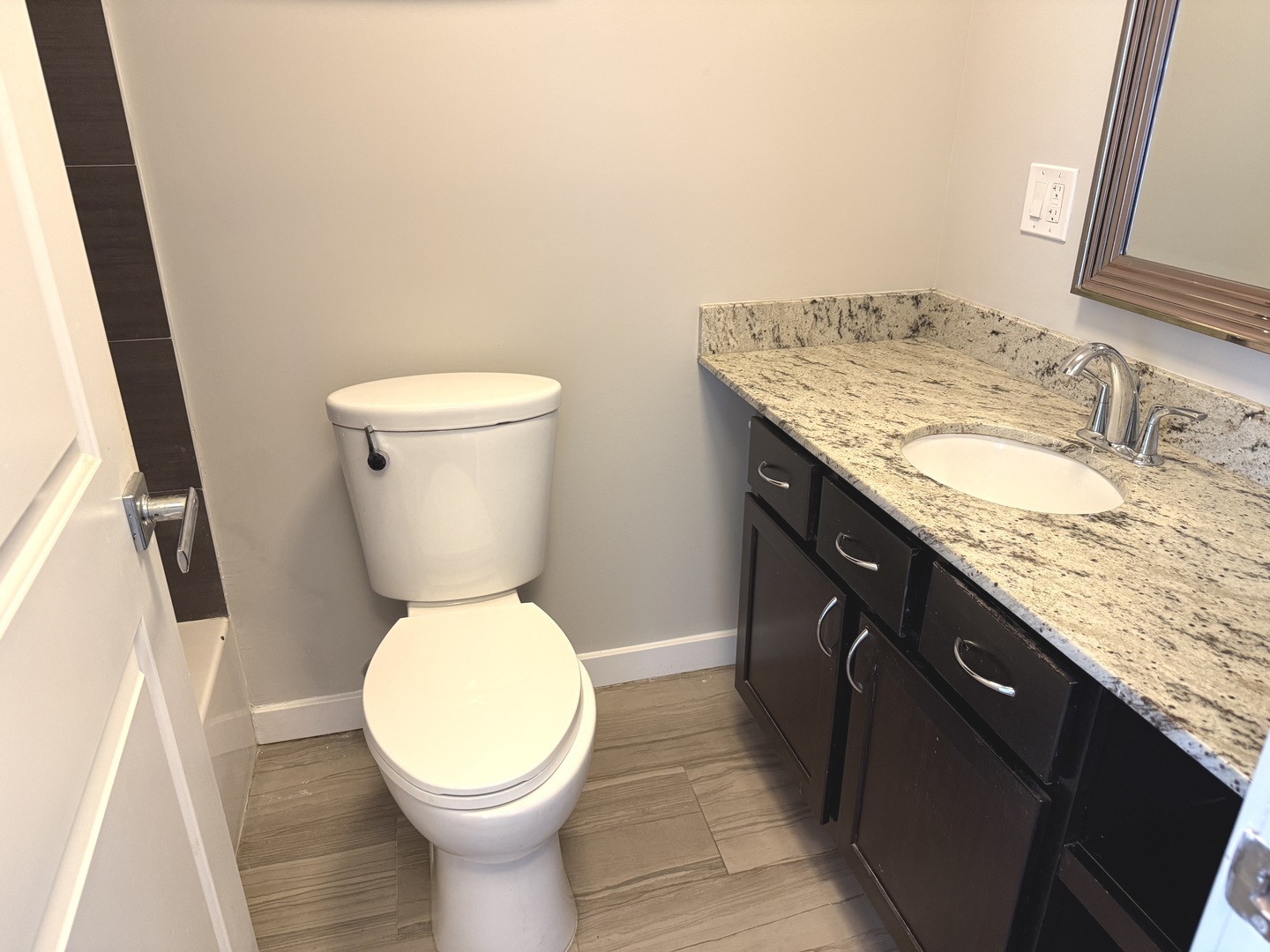 3033 North Sheridan Road, Unit 403 Chicago, IL 60657 - Photo 12 of 25 Gallery Image 12