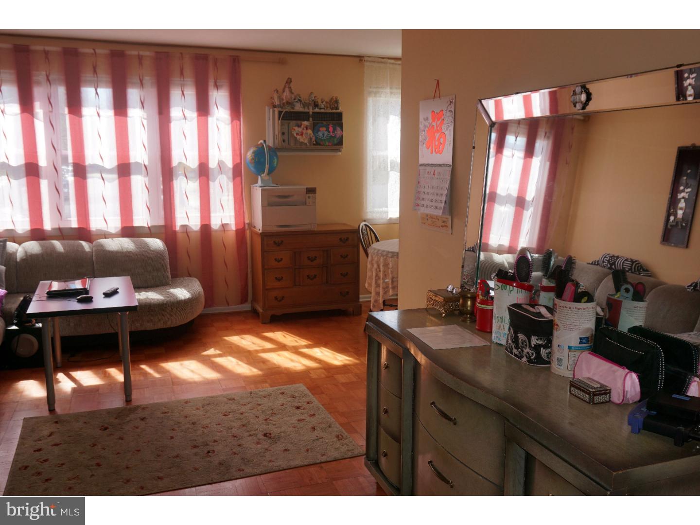 10634 Lockart Road Philadelphia, PA 19116 - Photo 5 of 25 Gallery Image 5