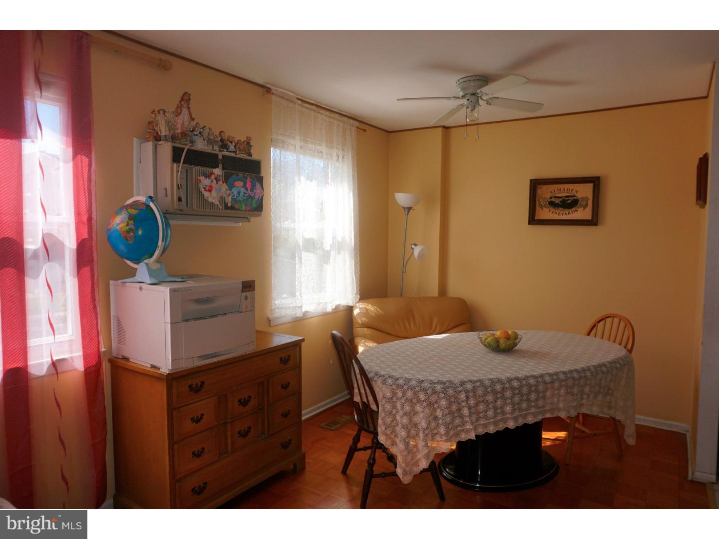 10634 Lockart Road Philadelphia, PA 19116 - Photo 6 of 25 Gallery Image 6