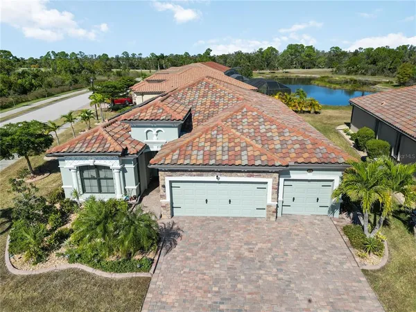 $575,500 | 20700 Granlago Drive, Venice, FL 34293