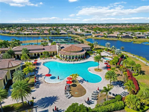 $575,500 | 20700 Granlago Drive, Venice, FL 34293