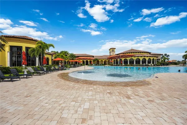 $575,500 | 20700 Granlago Drive, Venice, FL 34293