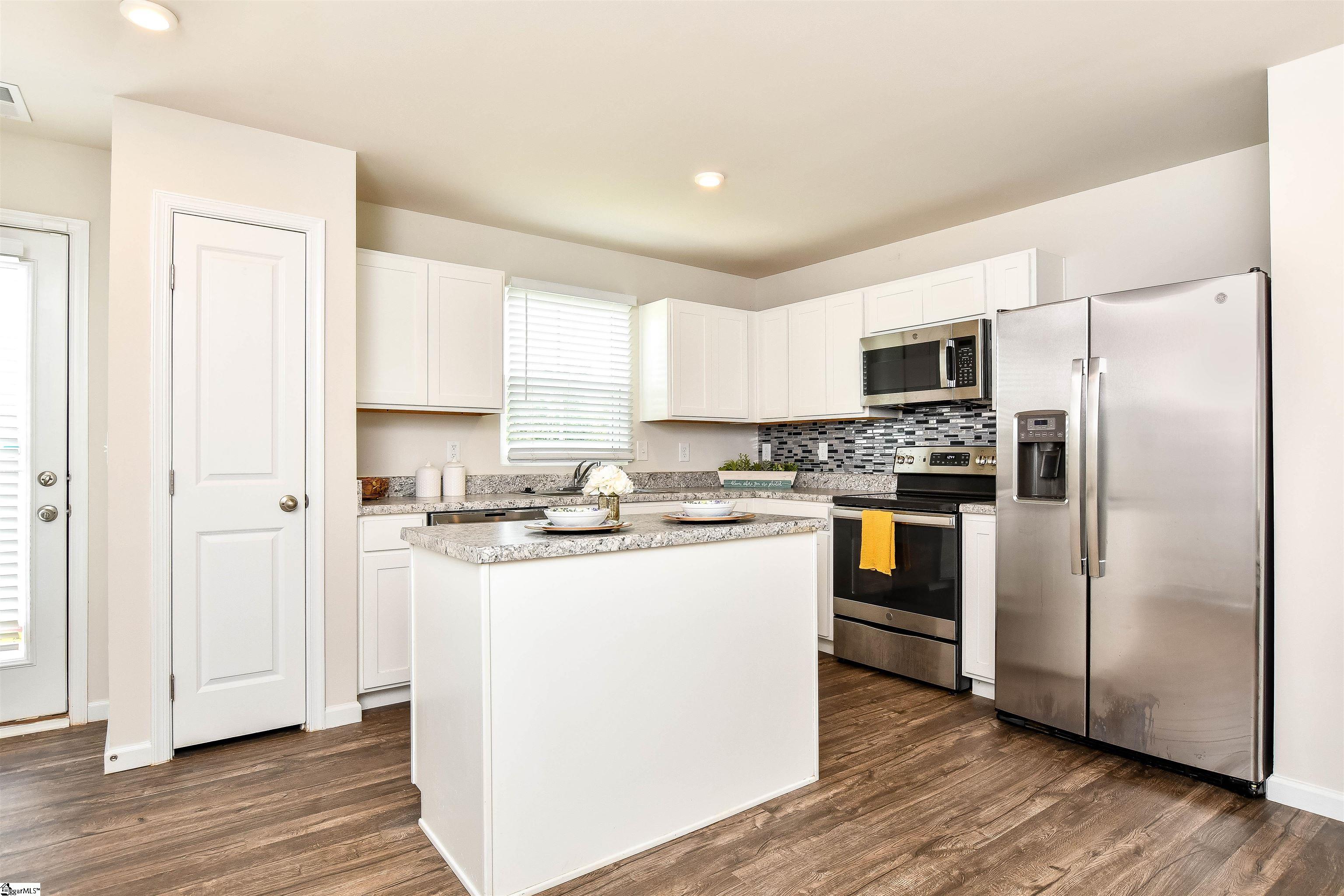 906 Hattie Lane Lyman, SC 29365 - Photo 6 of 19