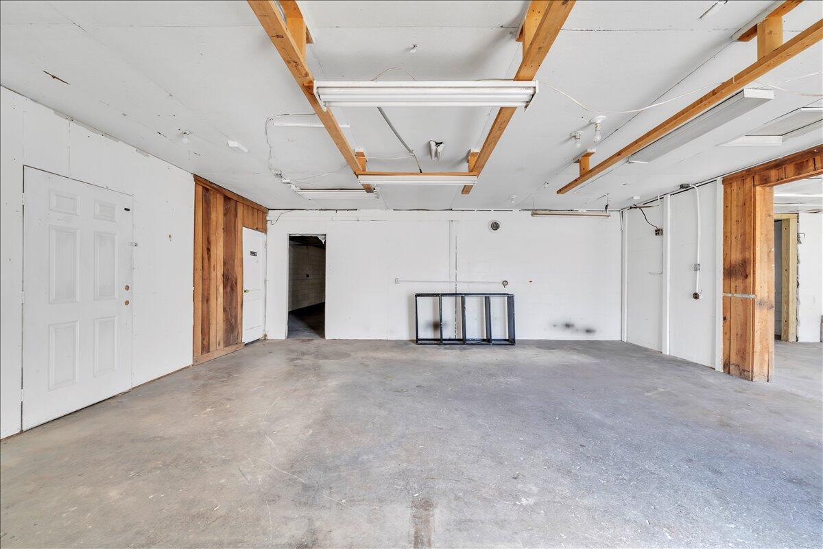 3121 Plantation Road Northeast Roanoke, VA 24012 - Photo 4 of 44 25-MIB07156