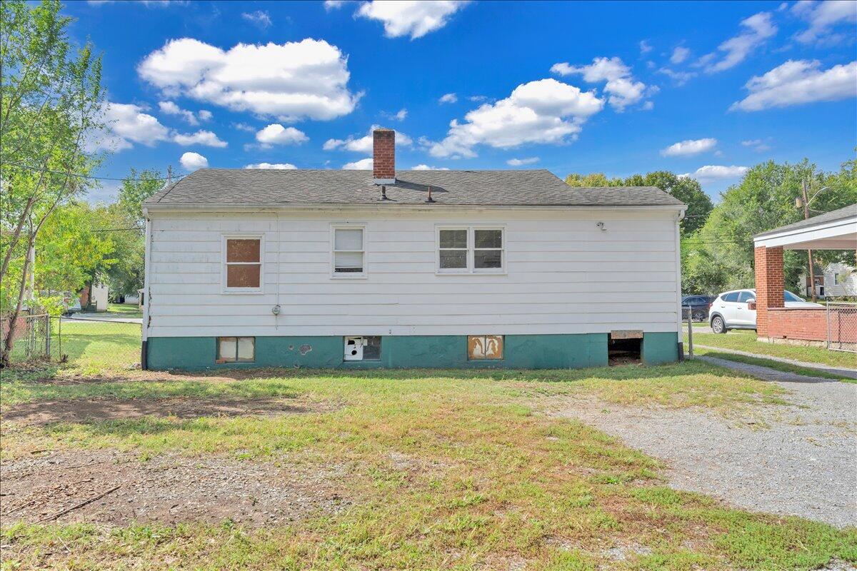 3121 Plantation Road Northeast Roanoke, VA 24012 - Photo 42 of 44 a view of a house with a yard