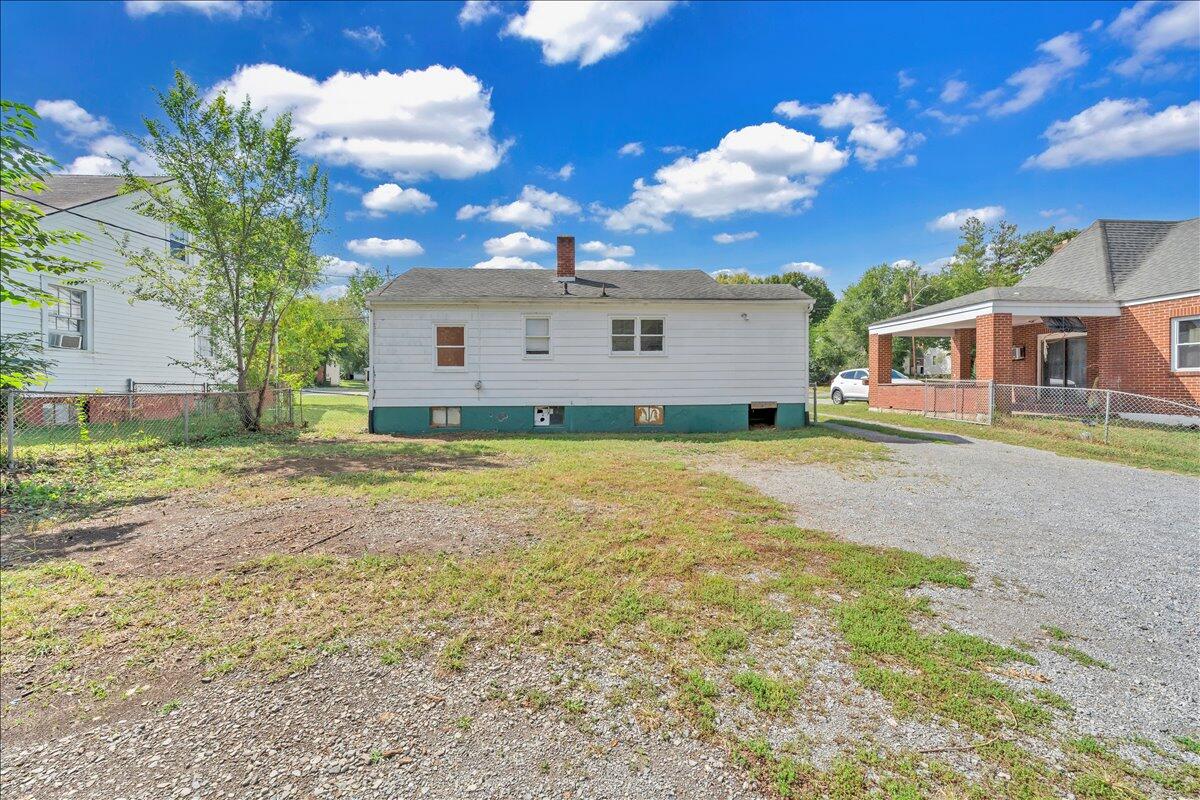 3121 Plantation Road Northeast Roanoke, VA 24012 - Photo 44 of 44 a view of a house with a yard