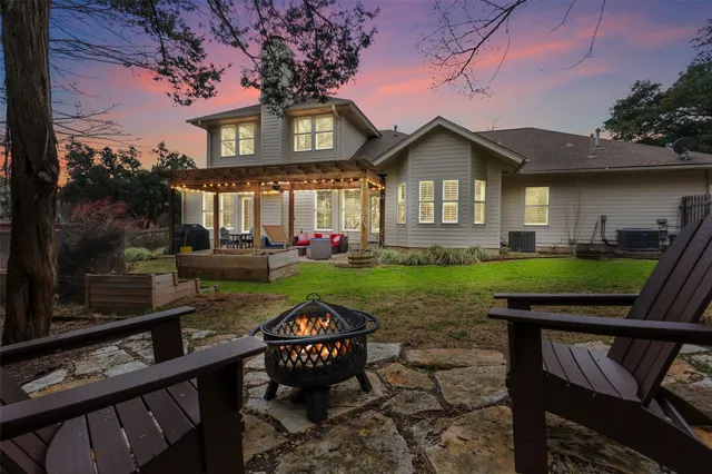$800,000 | 10648 Floral Park Drive, Austin, TX 78759