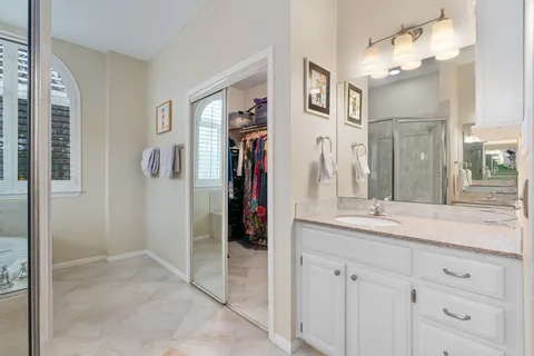 $800,000 | 10648 Floral Park Drive, Austin, TX 78759