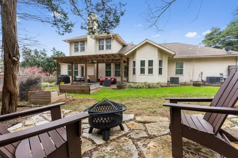 $800,000 | 10648 Floral Park Drive, Austin, TX 78759
