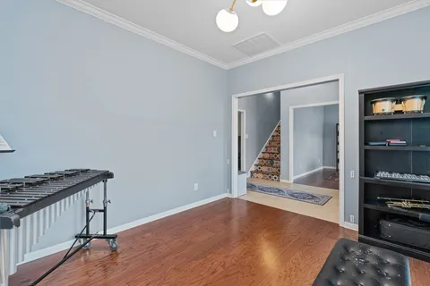 $800,000 | 10648 Floral Park Drive, Austin, TX 78759