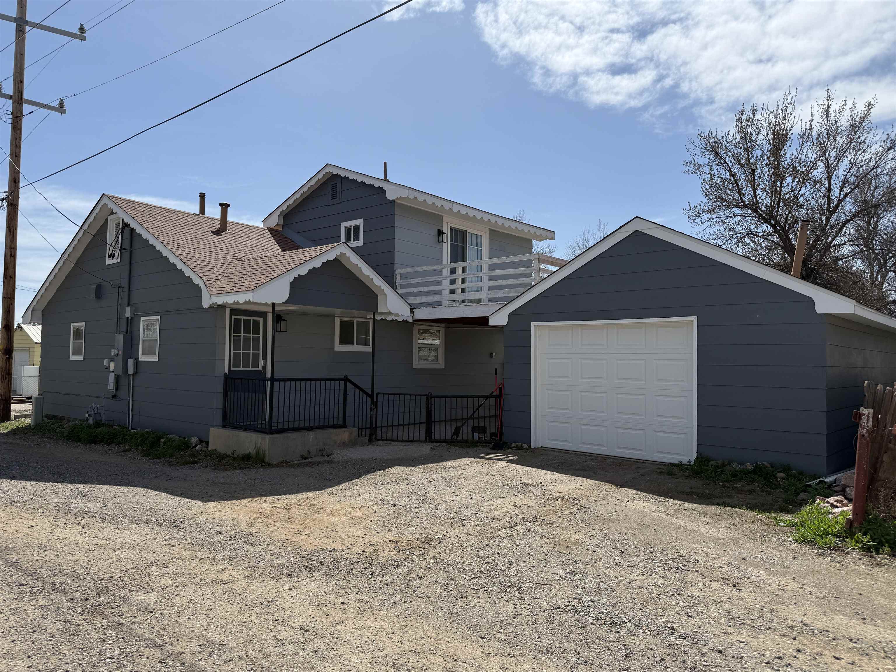 1024 Warren Street Thermopolis, WY 82443 - Photo 2 of 20