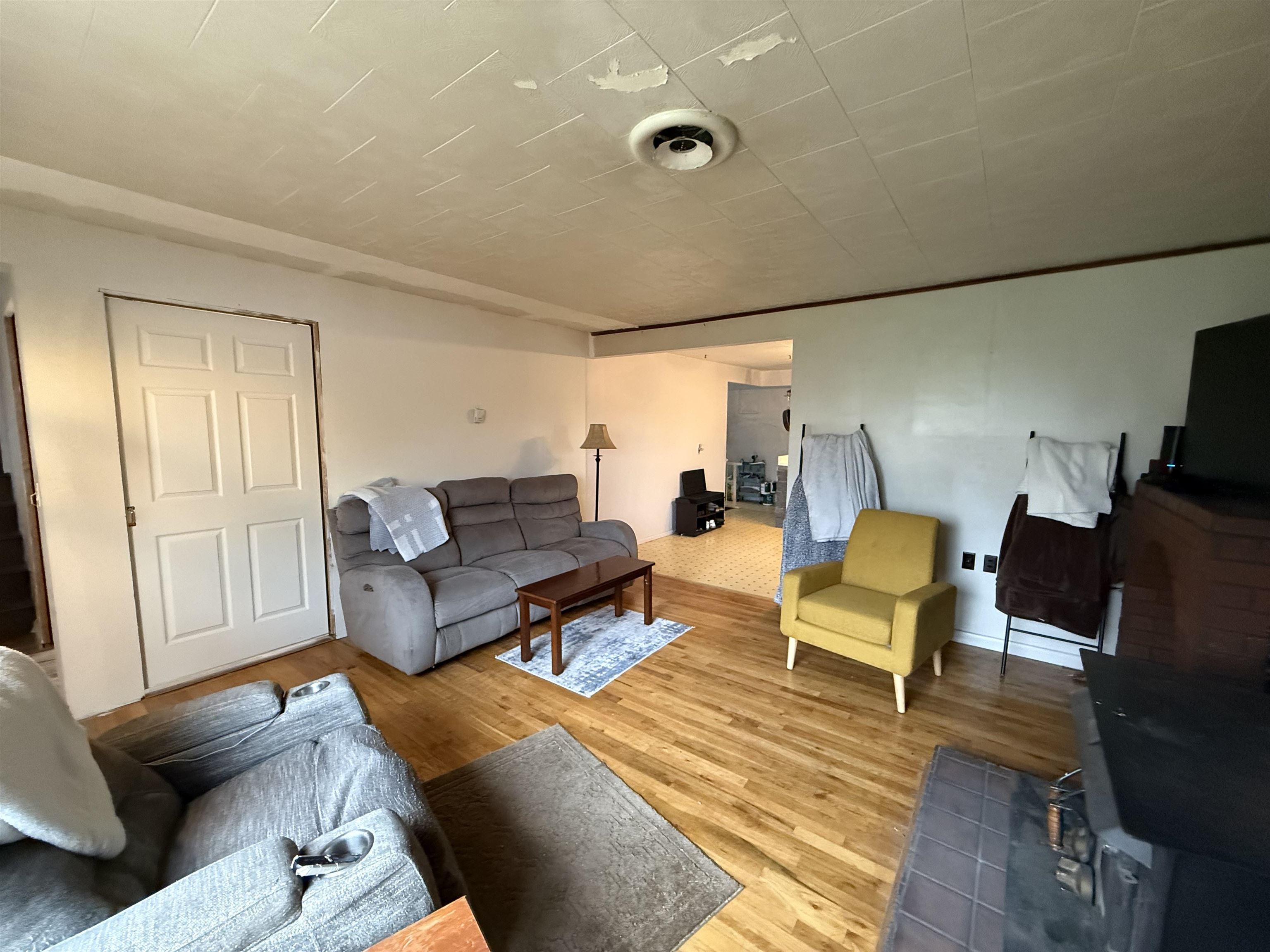 1024 Warren Street Thermopolis, WY 82443 - Photo 5 of 20