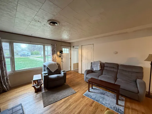 $225,000 | 1024 Warren Street, Thermopolis, WY 82443